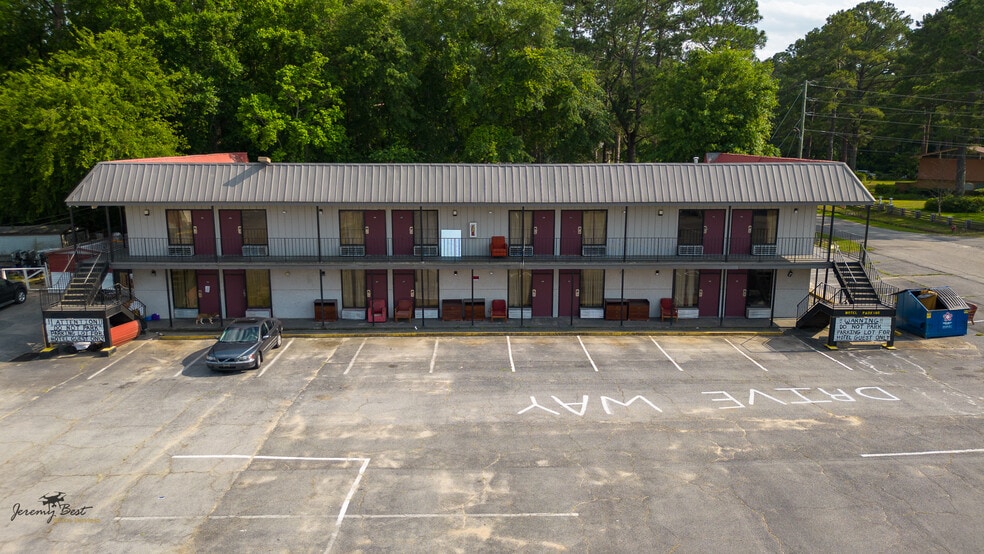 More Photos Of 1503 E 1st St, Vidalia Hotel For Sale