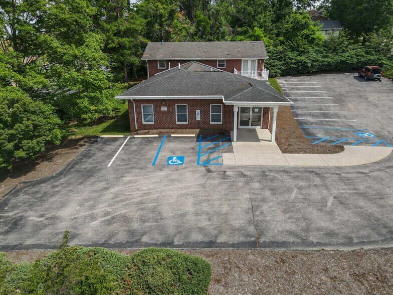 Primary Photo Of 1201 Elm St, Christiansburg Office For Sale