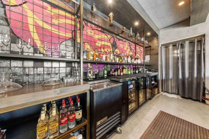 More Photos Of 553 California Ave, Boulder City Restaurant For Sale