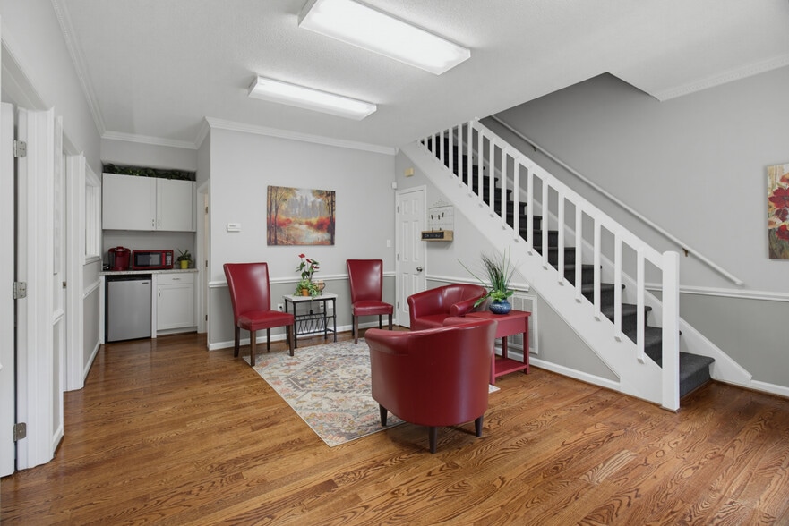 More Photos Of 701 W Main St, Jamestown Office For Sale