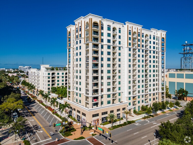 Primary Photo Of 855 Central Ave, Saint Petersburg Apartments For Lease