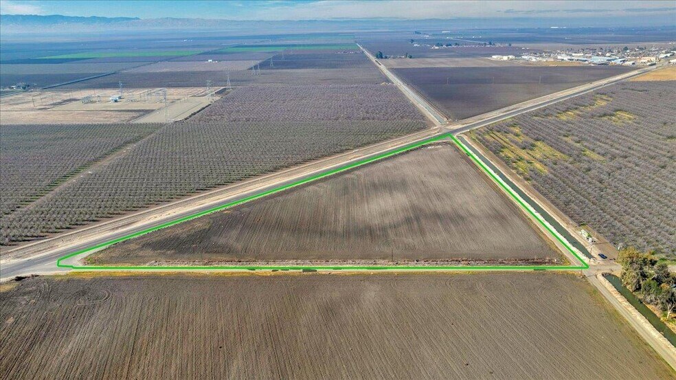 More Photos Of 9460 S Yuba Ave, San Joaquin Land For Sale