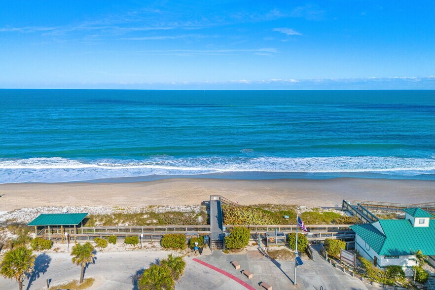 More Photos Of 9300 N A1A, Vero Beach Freestanding For Sale