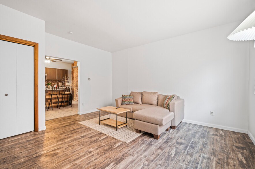 More Photos Of 1703 E Carson St, Pittsburgh General Retail For Sale