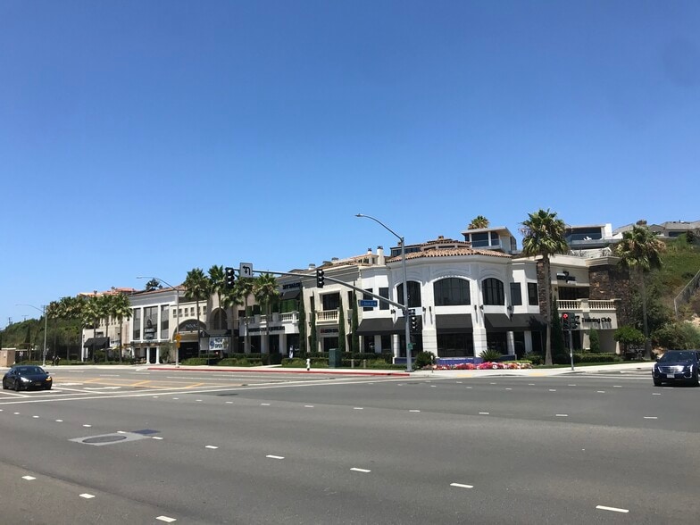 More Photos Of 100 W Coast Hwy, Newport Beach Storefront For Lease