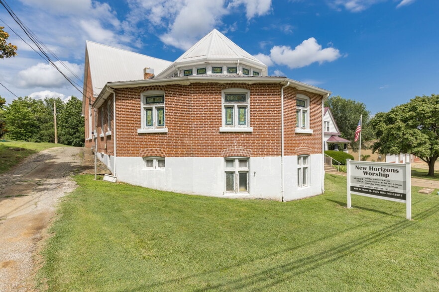 More Photos Of 408 W Main St, Park Hills Religious Facility For Sale