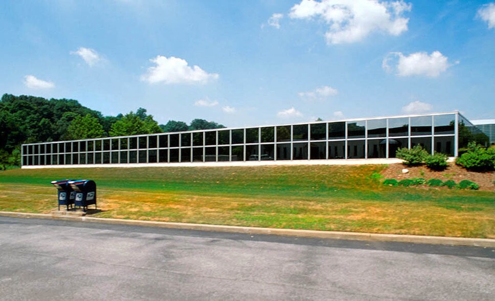 More Photos Of 965 Keynote Cir, Brooklyn Heights Office For Sale