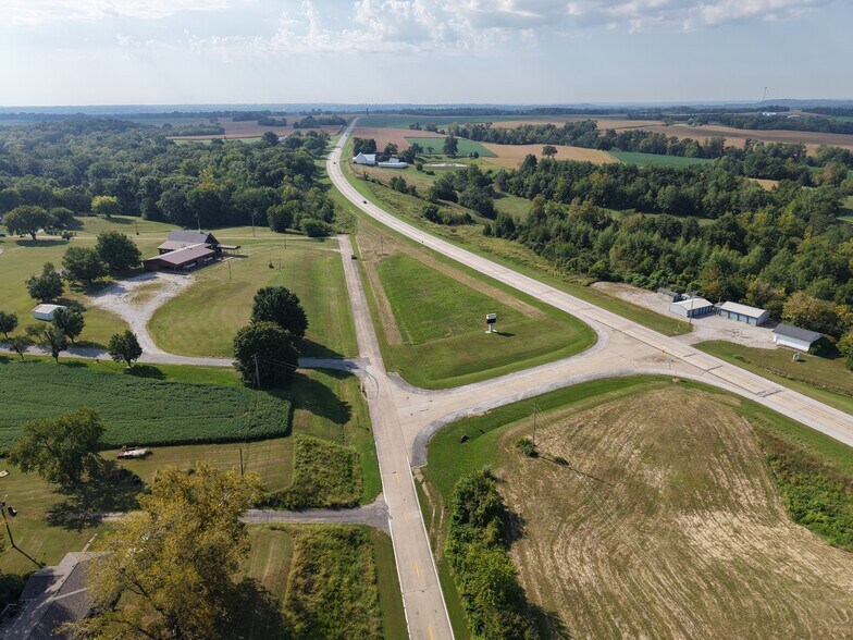 More Photos Of 810 Soldiers Way, Evansville Schools For Sale