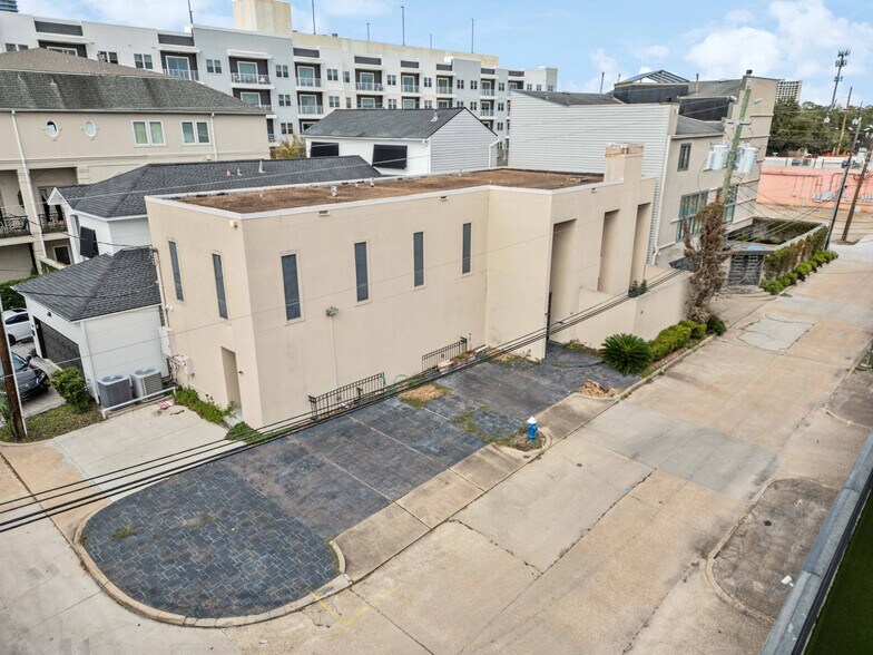 More Photos Of 10 Alabama Ct, Houston Office Residential For Sale