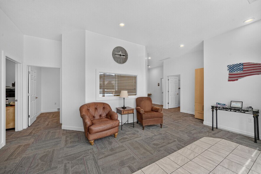 More Photos Of 79 W 3100 N, Hyde Park Flex For Sale
