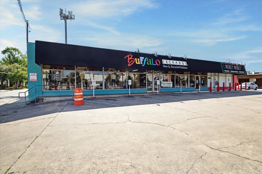 More Photos Of 2901 S Shepherd Dr, Houston Storefront For Lease