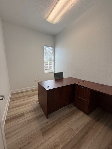 More Photos Of 7301 Merchant Ct, Lakewood Ranch Office For Lease