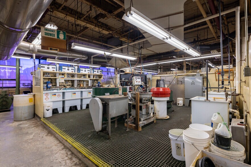 More Photos Of 735 Allens Ave, Providence Industrial For Sale