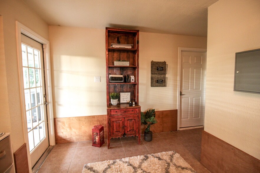 More Photos Of 16607 Mueschke Rd, Cypress Office Residential For Sale