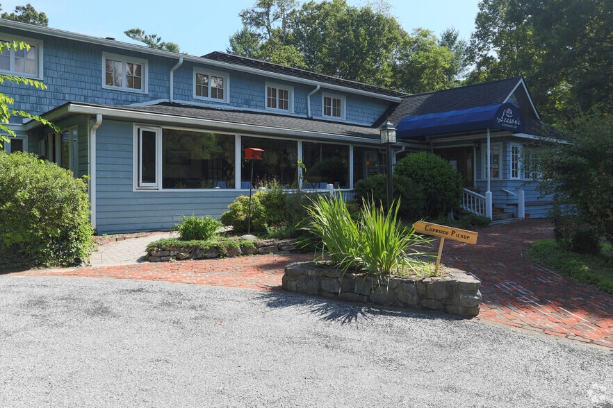 More Photos Of 86 Lily Pad Ln, Flat Rock Hotel For Sale