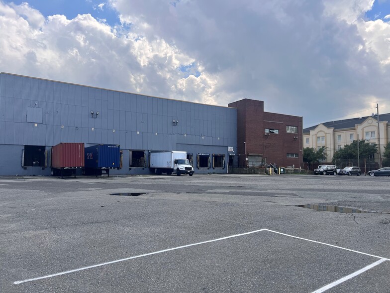 Primary Photo Of 210-250 Passaic St, Newark Manufacturing For Lease