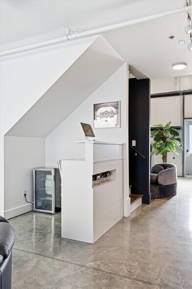 More Photos Of 370 Herron Dr, Nashville Loft Creative Space For Sale