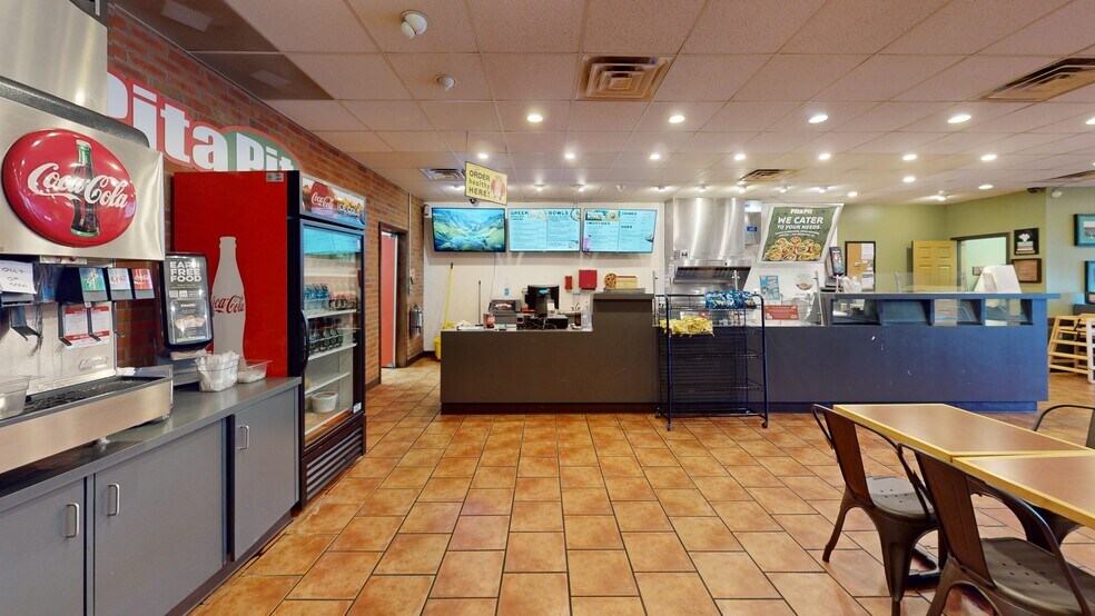 More Photos Of 1216 4th Ave, Huntington Storefront Retail Office For Sale