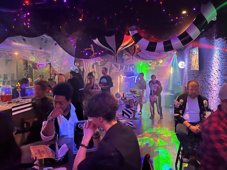 More Photos Of 4247 S Kingshighway Blvd, Saint Louis Bar For Lease