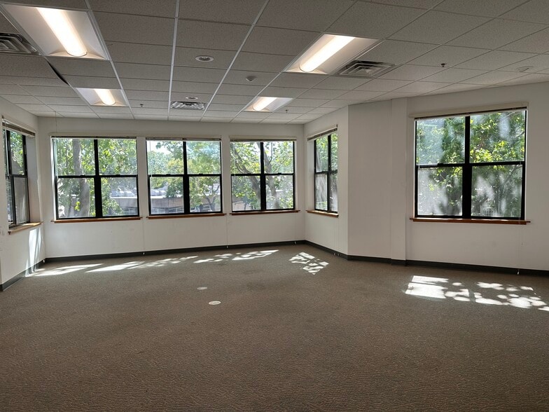 More Photos Of 707 4th St, Davis Office For Lease