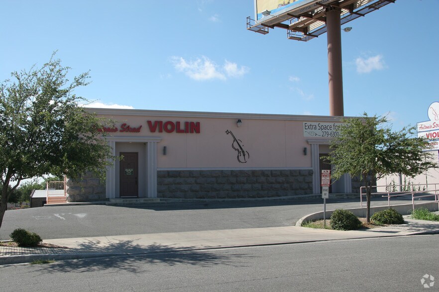 More Photos Of 10288 San Pedro Ave, San Antonio Showroom For Sale