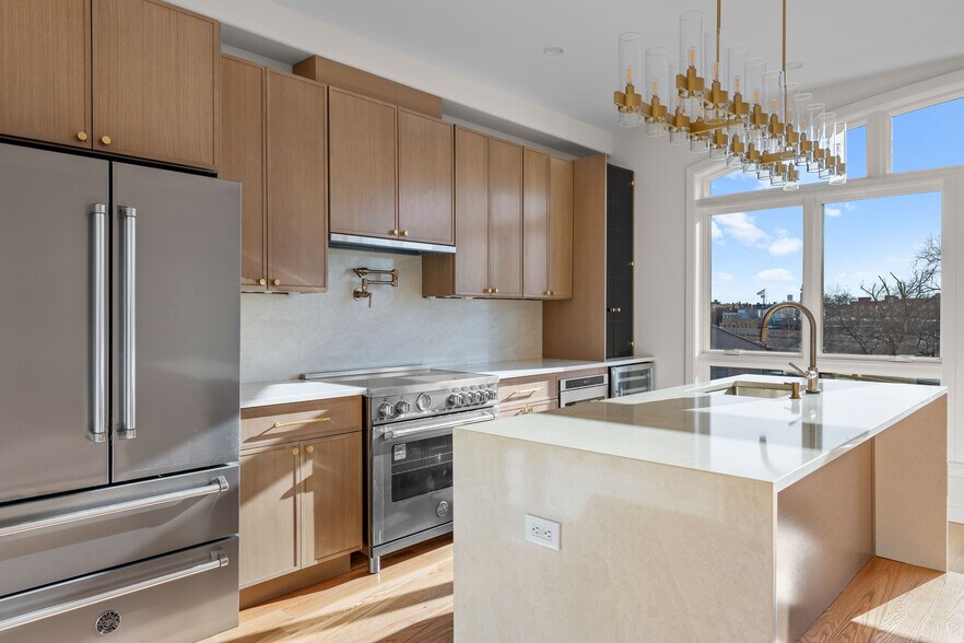 More Photos Of 41 Summit St, Brooklyn Apartments For Sale