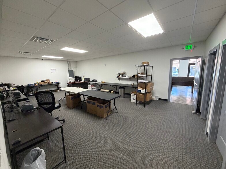 More Photos Of 8018 S Welby Park Dr, West Jordan Warehouse For Sale