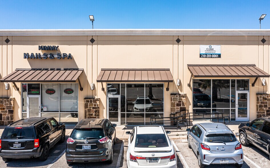 More Photos Of 6422 Babcock Rd, San Antonio Freestanding For Lease