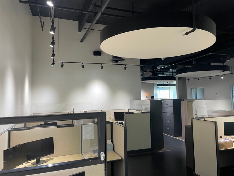 More Photos Of 84 Discovery, Irvine Office For Sale