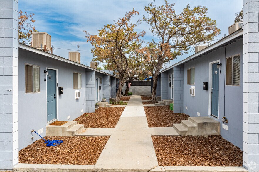 More Photos Of 282 W Date Ave, Porterville Apartments For Sale