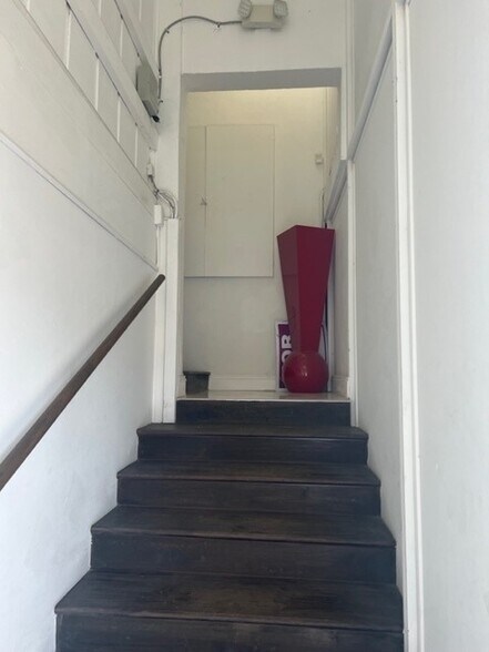 More Photos Of 2400 E Oakland Park Blvd, Fort Lauderdale Storefront Retail Office For Lease