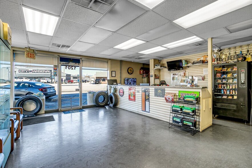 More Photos Of 1201 Poinsett Hwy, Greenville Auto Repair For Sale