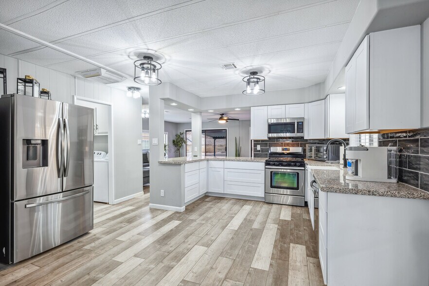 More Photos Of 1837 Riverside Dr, Bullhead City Specialty For Sale
