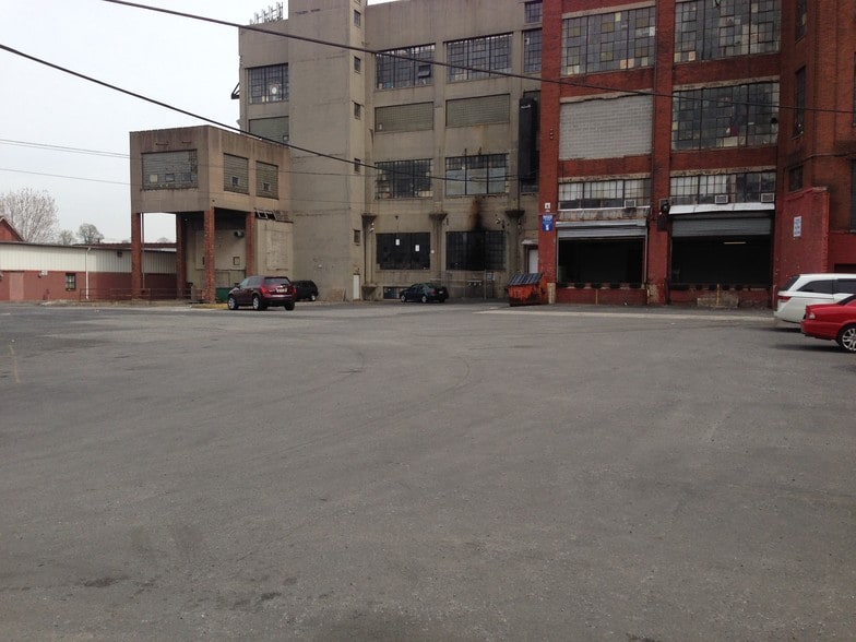More Photos Of 61 Willet St, Passaic Manufacturing For Lease