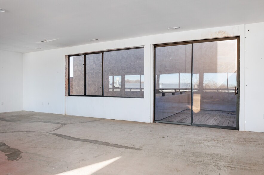 More Photos Of 10 N Washington St, Kennewick Office For Lease