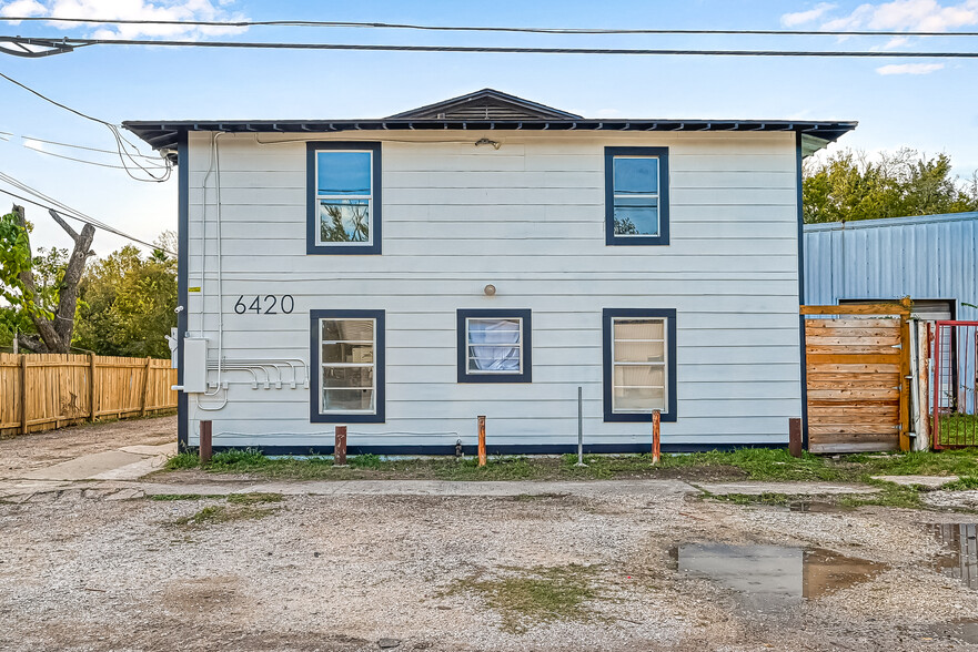 Primary Photo Of 6420 Conley St, Houston Apartments For Sale