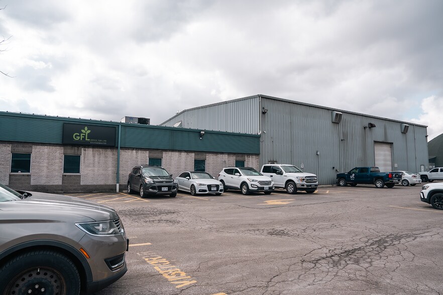 More Photos Of 200 Eastport Blvd, Hamilton Warehouse For Lease