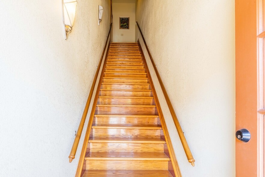 More Photos Of 140 S Chicago St, Hot Springs Storefront Retail Residential For Sale