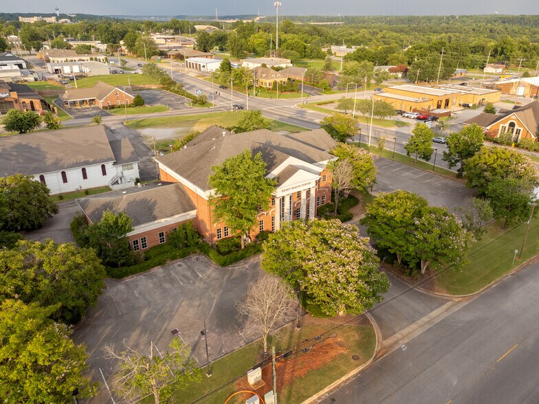 More Photos Of 201 E Dr Hicks Blvd, Florence Medical For Sale