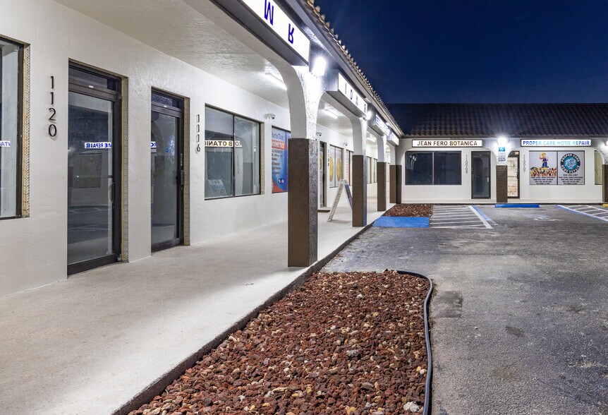 More Photos Of 1120 Sunset Strip, Sunrise Freestanding For Lease