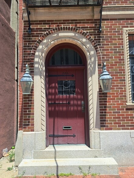 More Photos Of 226 W State St, Trenton Medical For Sale