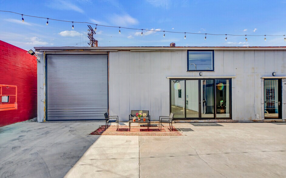 More Photos Of 3475 Union Pacific Ave, Los Angeles Manufacturing For Sale
