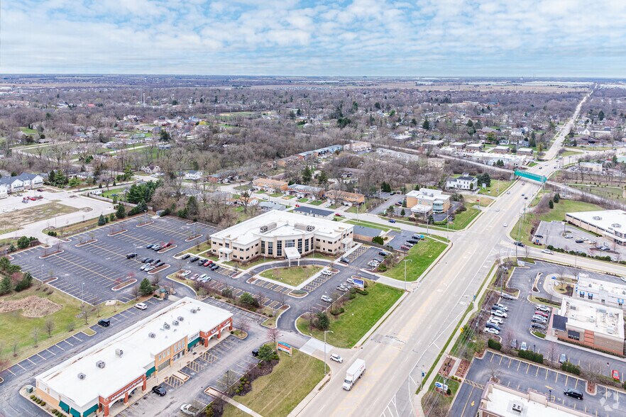 More Photos Of 410 E Lincoln Hwy, New Lenox Medical For Lease