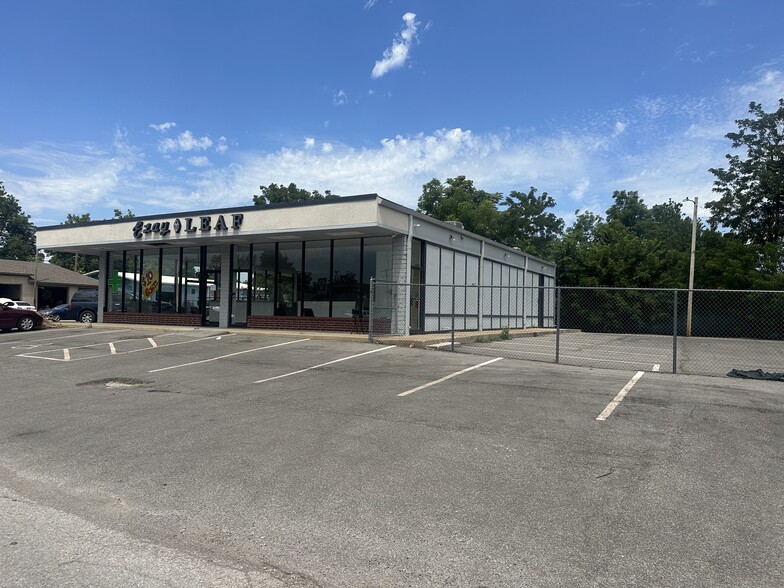 More Photos Of 6530-6534 NW 36th St, Bethany Storefront Retail Office For Lease