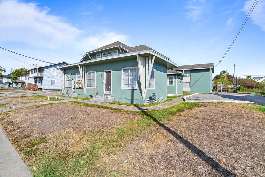 More Photos Of 800-802 Hancock Ave, Corpus Christi Apartments For Sale