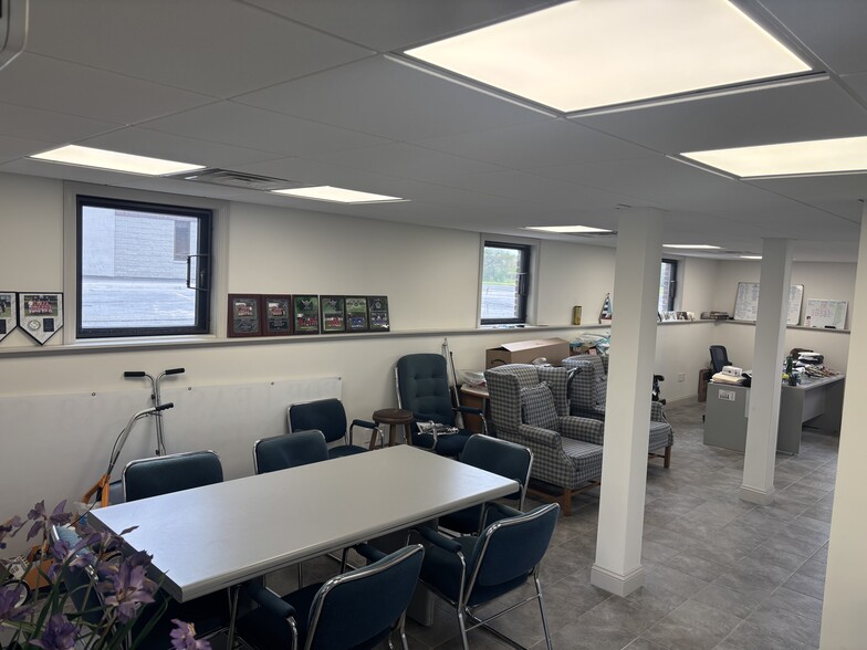More Photos Of 2660 Warwick Ave, Warwick Office For Sale