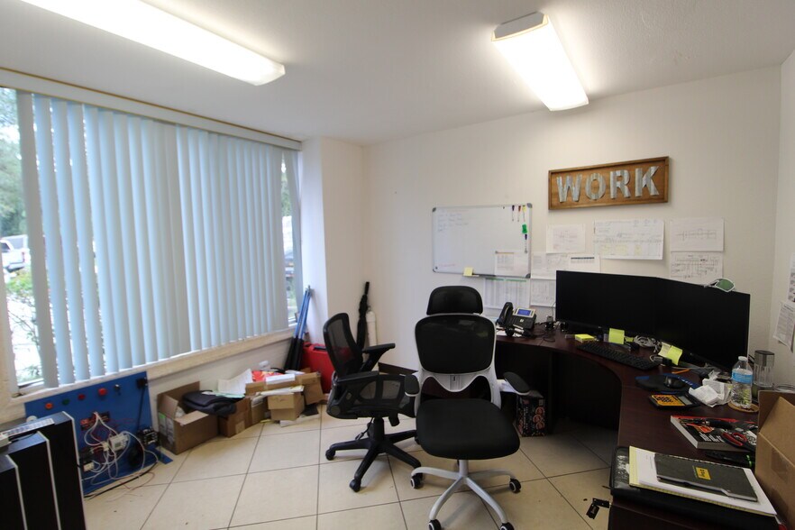 More Photos Of 2208 58th Ave E, Bradenton Industrial For Sale