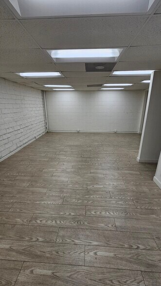 More Photos Of 8829 Shirley Ave, Northridge Warehouse For Lease