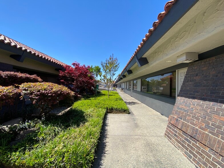 More Photos Of 5777 N Fresno St, Fresno Medical For Sale