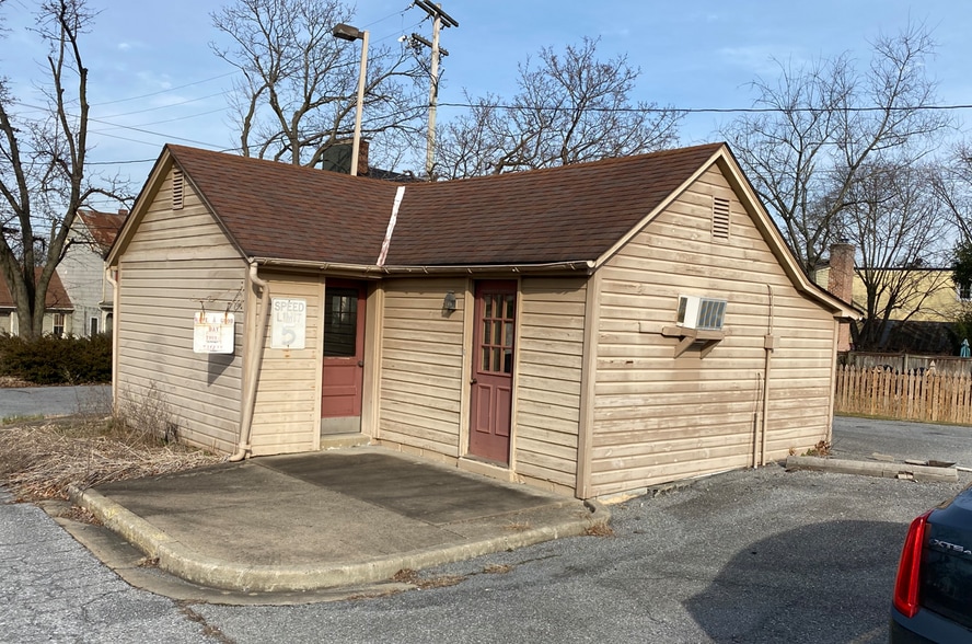 More Photos Of 90 W Main St, New Market Industrial For Sale